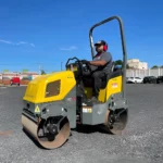 Rolo Compactador Liso 1220 kg (Gasolina) em Uso